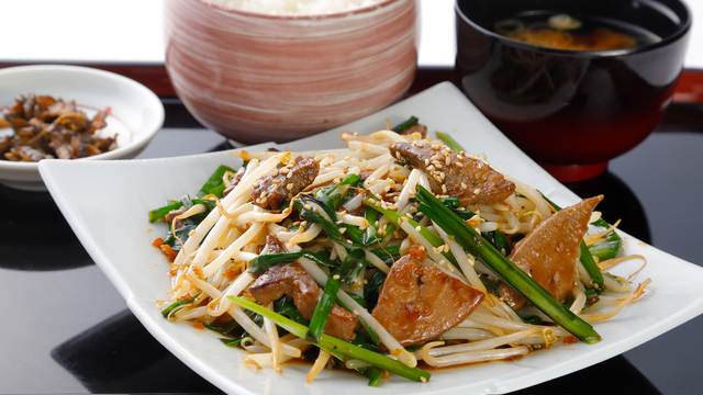 レバニラ炒め定食